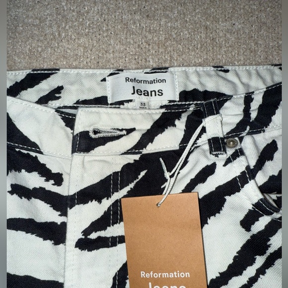 Reformation Cynthia High Rise Straight Long Jeans Zebra - Picture 8 of 10